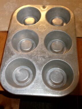 Vtg Shellaire aluminum shortcake pan made in Dayton Oh